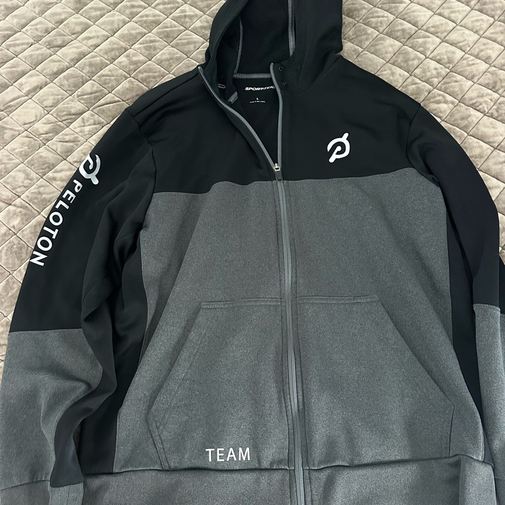Peloton Men's Performance Jacket in Black and Gray